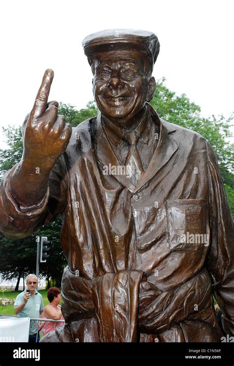 Barnsley dickie bird statue hi-res stock photography and images - Alamy