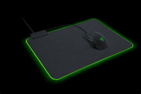 One Minute Review: Razer Goliathus Chroma mouse pad - Keyboards & Mice ...