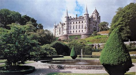 Dunrobin Castle, Golspie, Sutherland, Scotland. : r/MostBeautiful