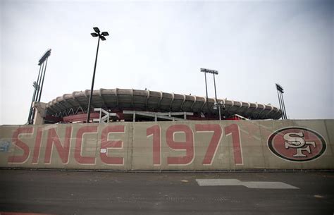 Demolition begins at Candlestick Park - San Francisco's Candlestick Park undergoes demolition ...