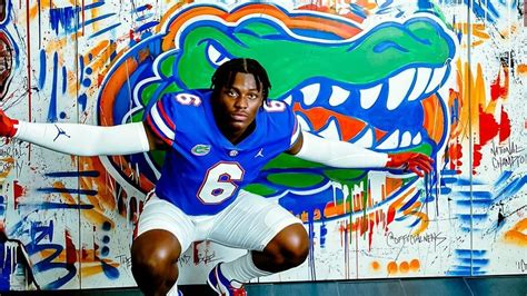 Elite LB Aaron Chiles Commits to the Florida Gators - Sports ...