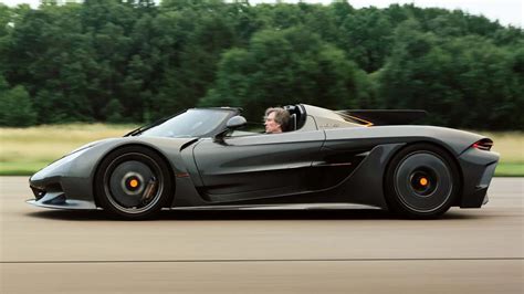 Exclusive! Driving the 310+MPH Koenigsegg Jesko Is Absolut Madness : cars