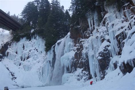 Gorgeous photos show man ascend frozen falls near Snoqualmie Pass | KOMO