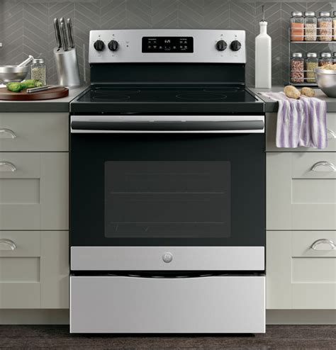 GE® 30" Free-Standing Electric Range - JB625GKSA - GE Appliances