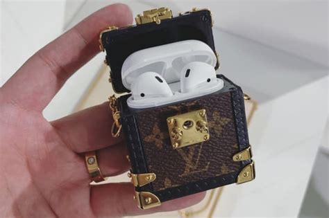 Lv Airpod Pro | semashow.com