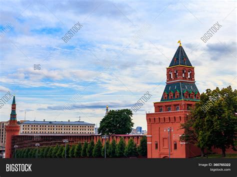 Towers Moscow Kremlin Image & Photo (Free Trial) | Bigstock