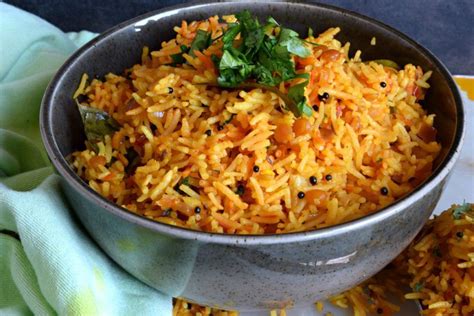 South Indian Style Tomato Rice | Recipe | Tomato rice, Indian food ...