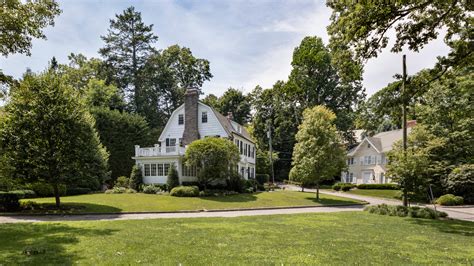 Bronxville, N.Y.: An Affluent Village 15 Miles From Manhattan - The New ...