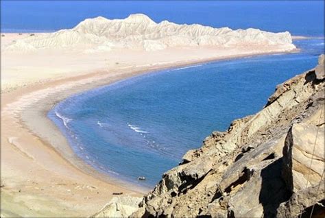 The 10 most breathtaking beaches in Balochistan!