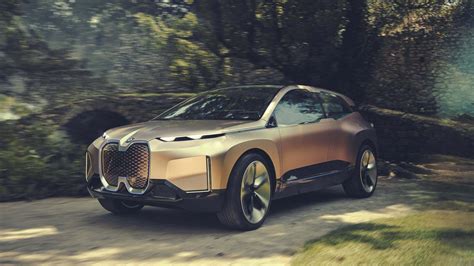 BMW Vision iNext previews electric self-driving SUV due in 2021