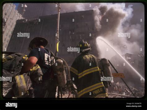 World trade center twin towers burning hi-res stock photography and images - Alamy