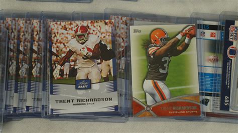 Lot Detail - NFL Rookie & Autographed Card Collection