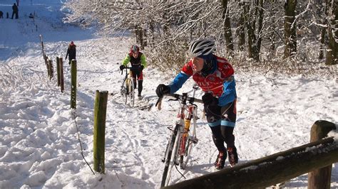 Top tips for safe winter cycling