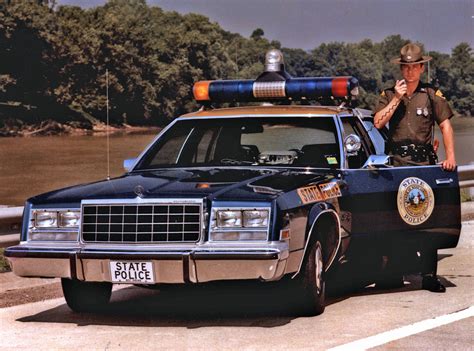 copcar dot com - The home of the American Police Car - Photo Archives