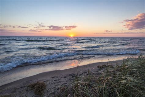 The Best Ways to Soak Up the Sun at Isle of Palms Beach - East Islands ...