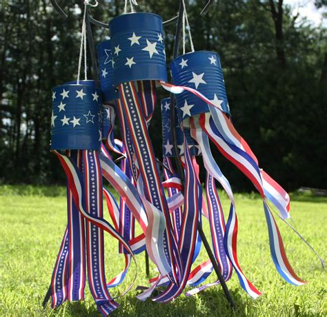 Tin Can Wind Socks as DIY Rustic 4th of July Decorations — Homebnc