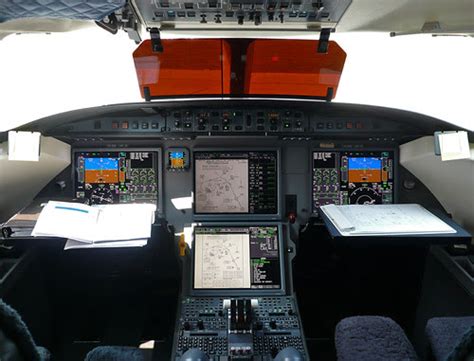 Cool Jet Airlines: dassault falcon 7x cockpit