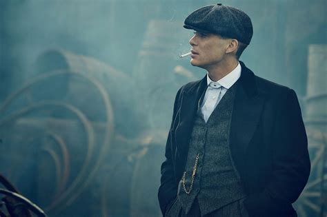 Thomas Shelby Smoking Wallpapers - Wallpaper Cave