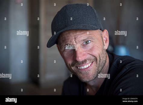 Portrait of smiling man Stock Photo - Alamy