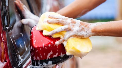 Tips For Car Exterior Cleaning - Automotive News