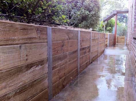 SLEEPER RETAINING WALL STEEL POSTS GALVANISED C SECTION-in Fencing, Trellis & Gates from Home ...