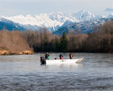 Skagit River Fishing is very scenic and fun - Ridge to River Outdoors