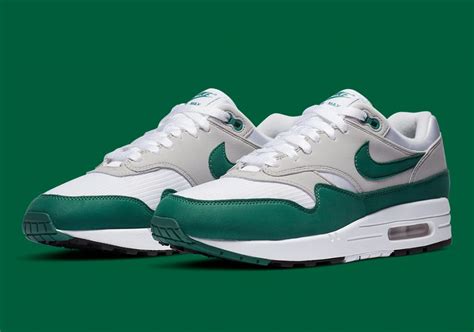 THE NIKE AIR MAX 1 EVERGREEN HAS A RELEASE DATE