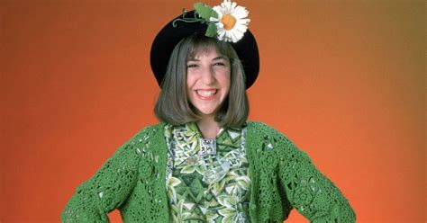 Mayim Bialik is trying to get a Blossom reboot greenlit • GEEKSPIN