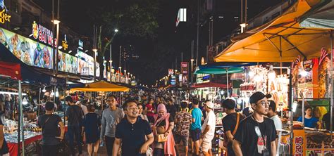 Delicious Street Food! Jalan Alor Night Market | The Travel Quandary