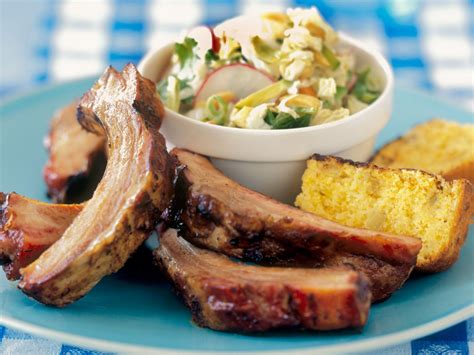 Grilled Ribs with Cornbread and Coleslaw recipe | Eat Smarter USA