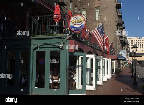 RESTAURANTS RIVER STREET DOWNTOWN SAVANNAH GEORGIA USA Stock Photo - Alamy