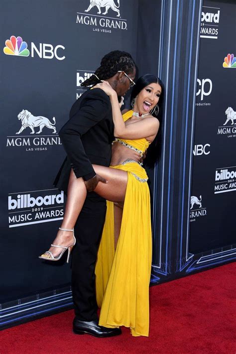 Cardi B Flashes Her Beneath In PDA With Offset At Billboard Awards | Cardi b, Celebrities ...