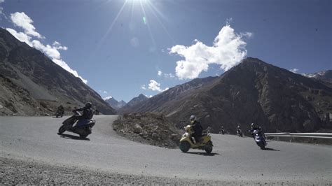 At 19,300 Feet, Ladakh Gets World’s Highest Motorable Road - The Quint