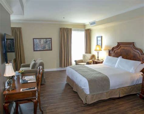 Accommodations – Rooms & Full Kitchen Suites | Hotel Brossard