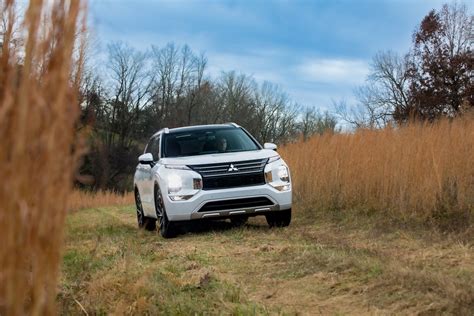 2023 Mitsubishi Outlander PHEV Is an Underdog Worth Rooting For - CNET