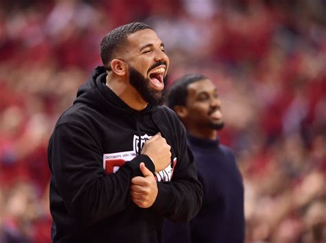 Drake courtside antics draw major attention at Raptors game as team ...