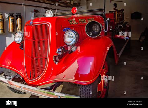 Antique fire truck museum hi-res stock photography and images - Alamy