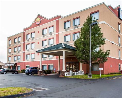 Comfort Suites Hotels in Springfield, MA by Choice Hotels