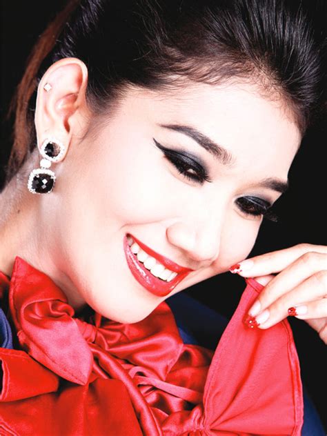 Myanmar Model and Singer, Thazin's Romantic Gothic Fashion