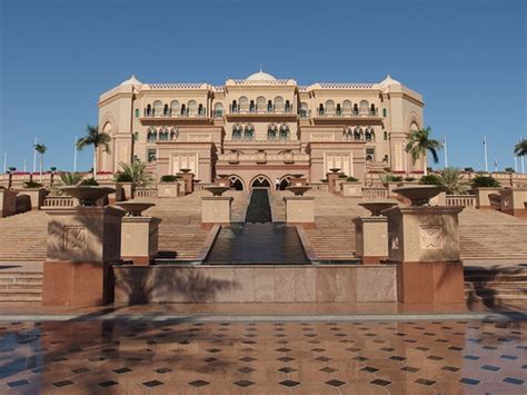 Emirates Palace @ Abu Dhabi | Guilhem Vellut | Flickr