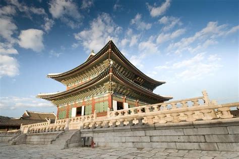 Seoul Palaces and Villages Heritage Tour with Gyeongbokgung 2024