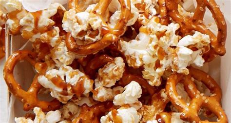 Caramel Popcorn Snack Mix: Perfect Party and Picnic Treat | Lifestyle Blog