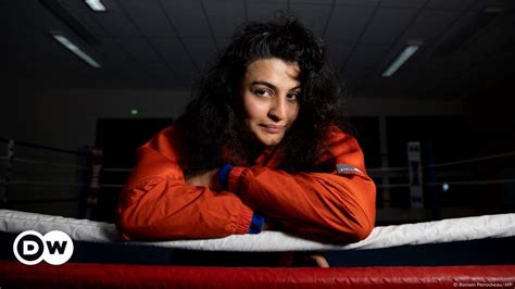 Iranian female boxer speaks out from exile – DW – 10/21/2022