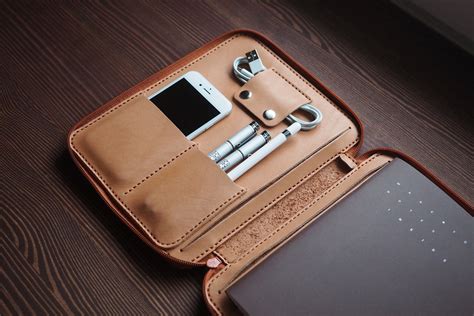 IPad mini Leather case. Personalized Zipper leather folio. | Etsy