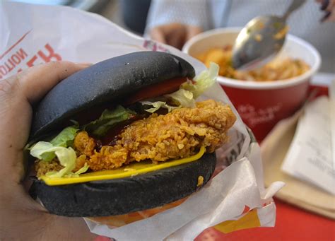 Spicy Black Burger in KFC Thailand | Live Less Ordinary: The Contemporary Travel Blog