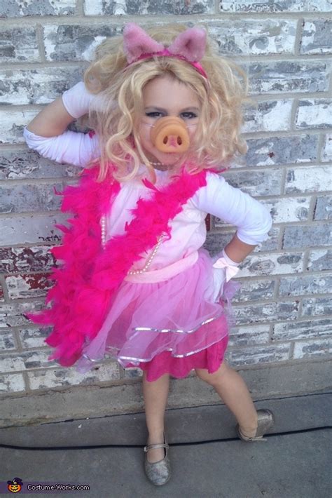 Miss Piggy Costume