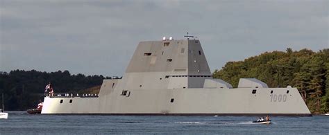 America's Stealth Destroyer Zumwalt Has Some Big 'Guns' (But the ...