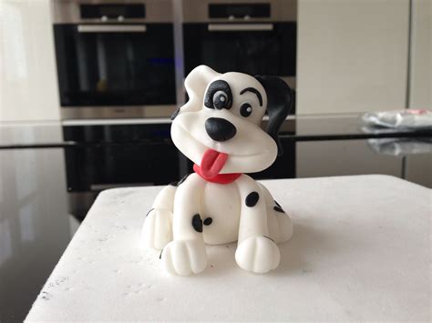 Fondant Dog | Fondant dog, Fondant animals, Cat cake