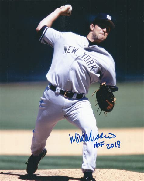 AUTOGRAPHED MIKE MUSSINA 8X10 NEW YORK YANKEES photo - Main Line Autographs