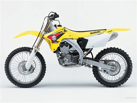 AutoModis: Suzuki RMZ